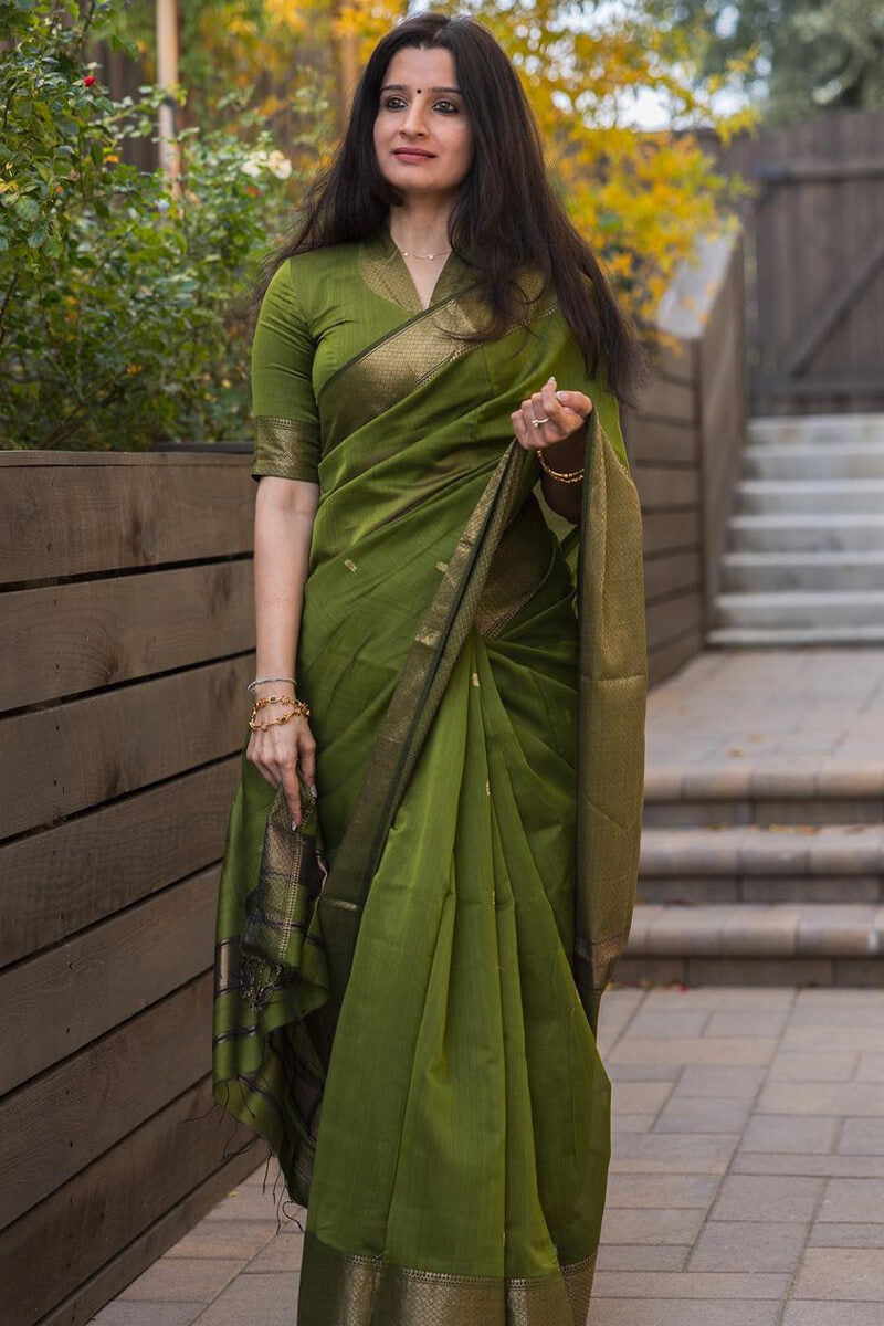 Pesto Green Maheshawari Cotton Silk Saree