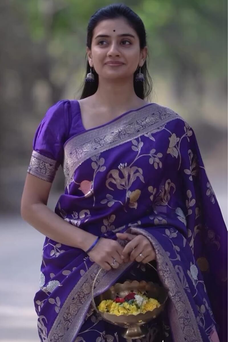 Magnetic Purple Soft Silk Saree With Elegant Blouse Piece