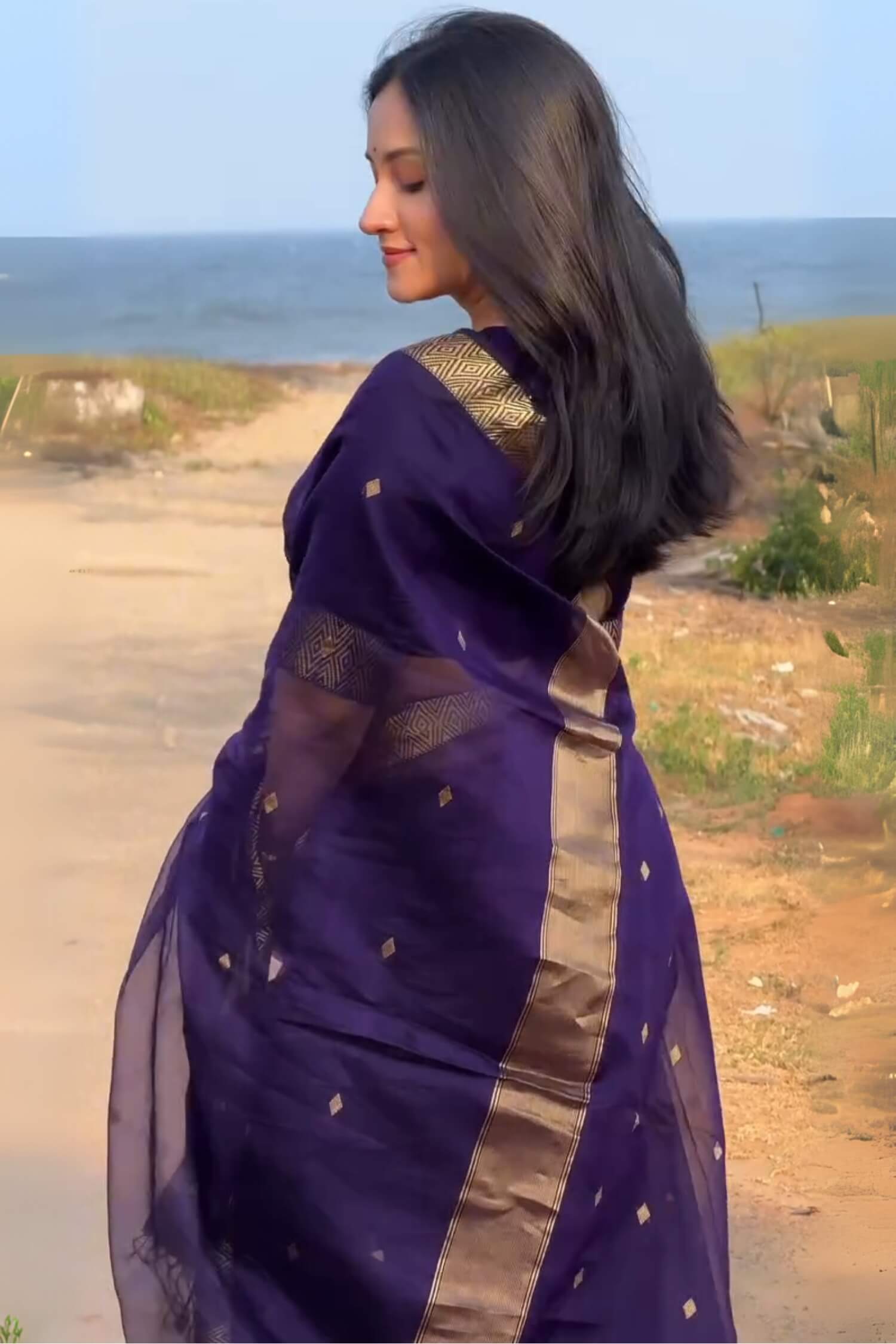 Eloquence Purple Cotton Silk Saree With Devastating Blouse Piece
