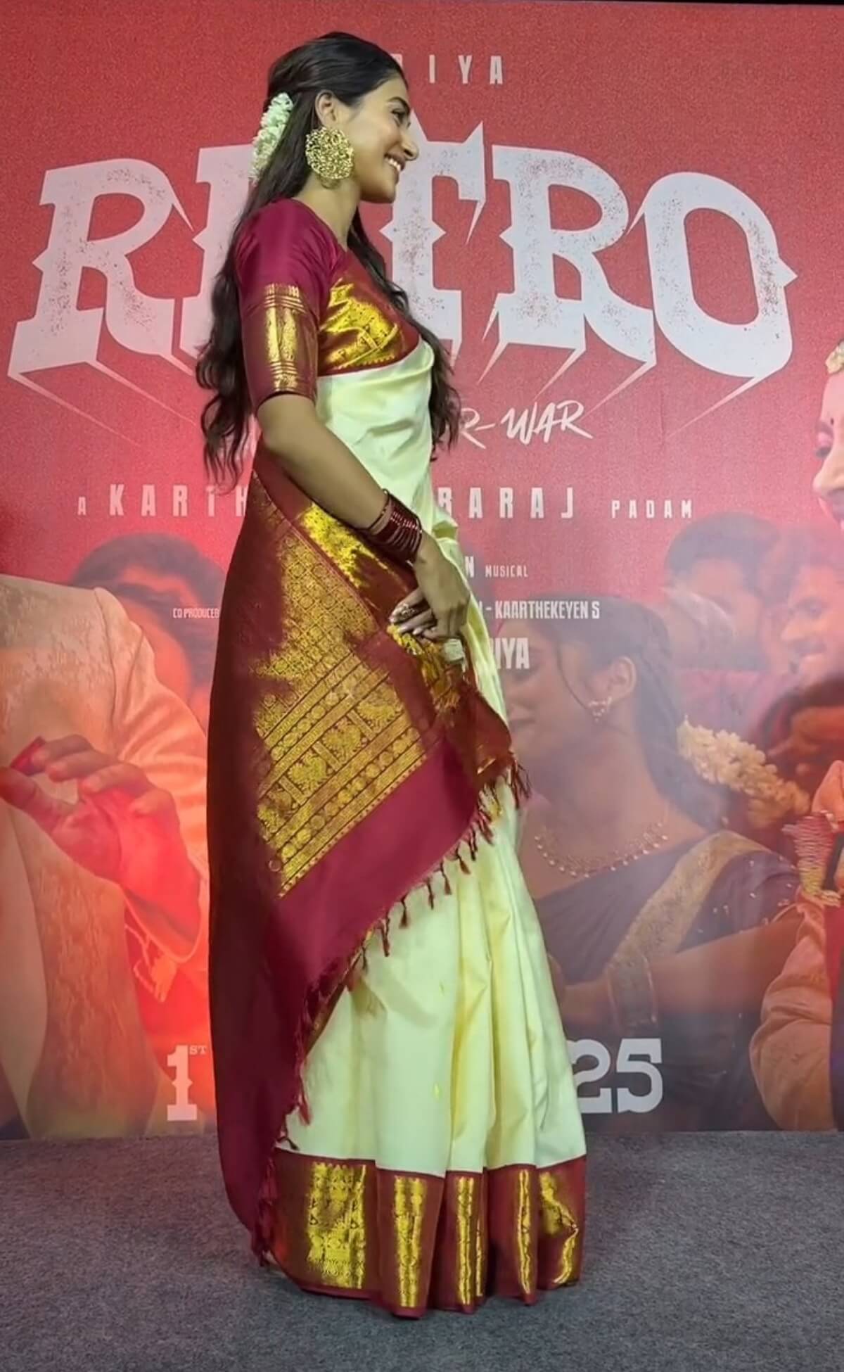 Lissome Beige Soft Banarasi Silk Saree With Preferable Blouse Piece