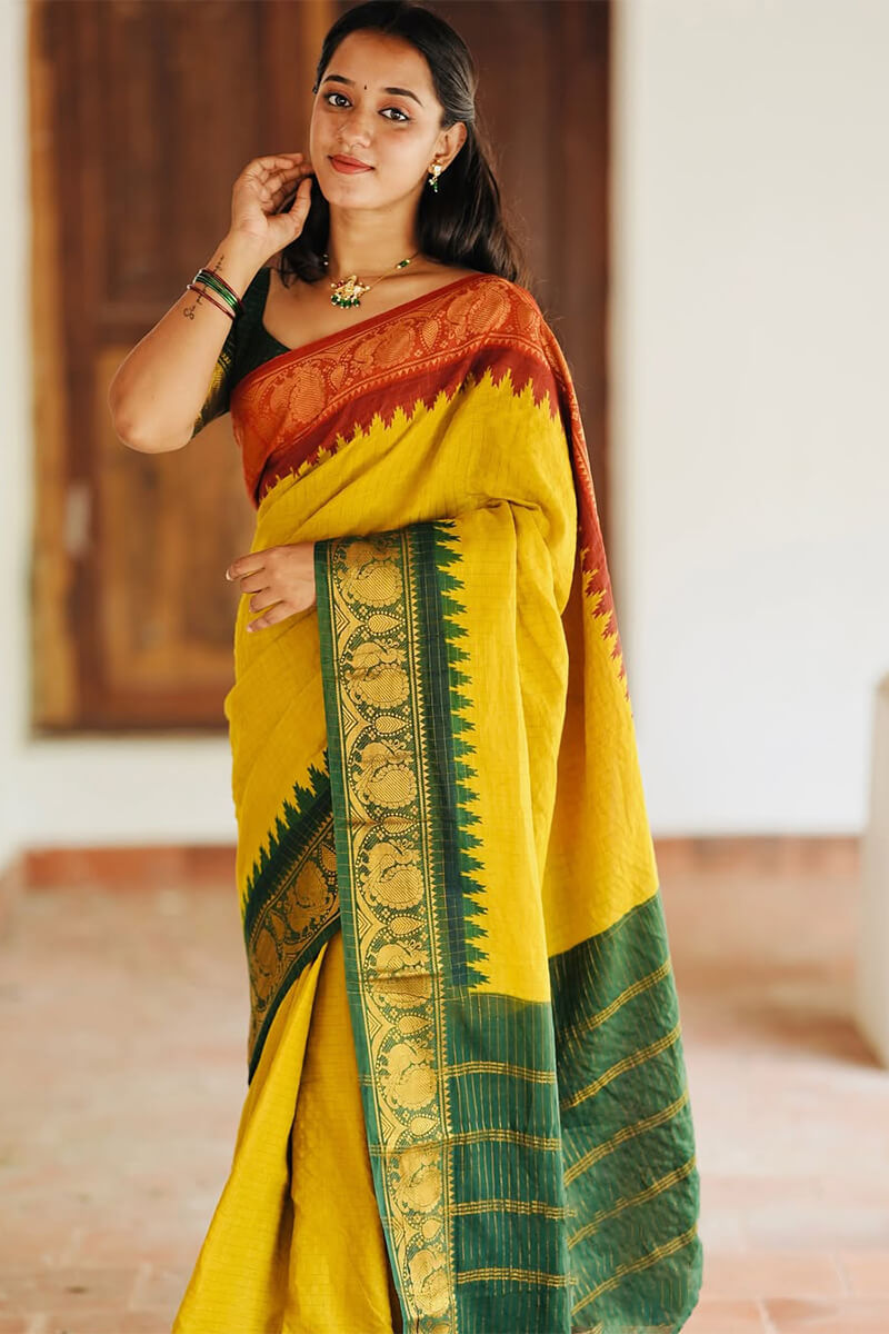 Super extravagant Yellow Soft Silk Saree With Scrupulous Blouse Piece