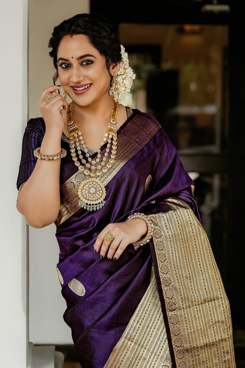 Evanescent Purple Soft Banarasi Silk Saree With Symmetrical Blouse Piece