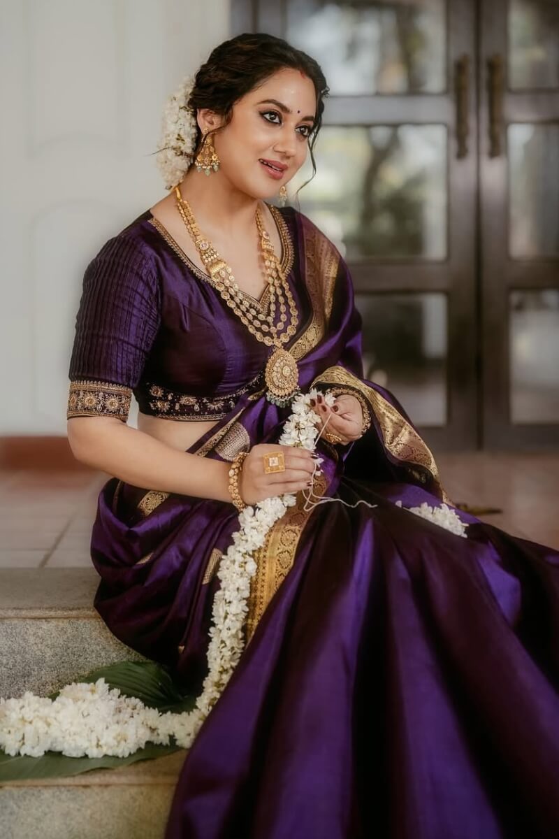 Evanescent Purple Soft Banarasi Silk Saree With Symmetrical Blouse Piece
