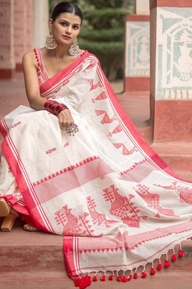 Jazzy Off White Cotton Silk Saree With Capricious Blouse Piece