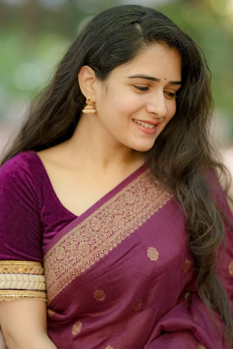 Beguiling Wine Soft Silk Saree With Divine Blouse Piece