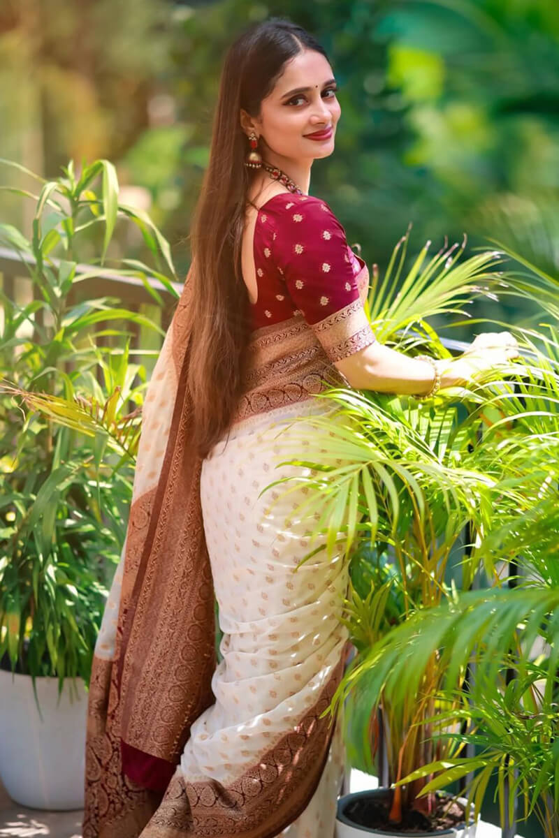 Wonderful Beige Soft Silk Saree With Lissome Blouse Piece