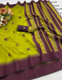 Mesmeric Green Cotton Silk Saree With Scintillating Blouse Piece