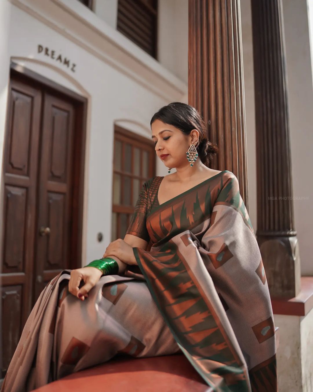 Symmetrical Grey Soft Silk Saree With Panoply Blouse Piece