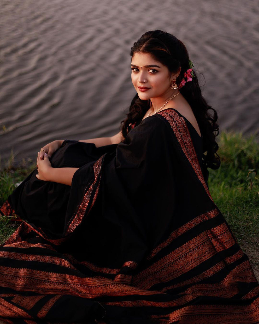 Devastating Black Soft Banarasi Silk Saree With Tremendous louse Piece