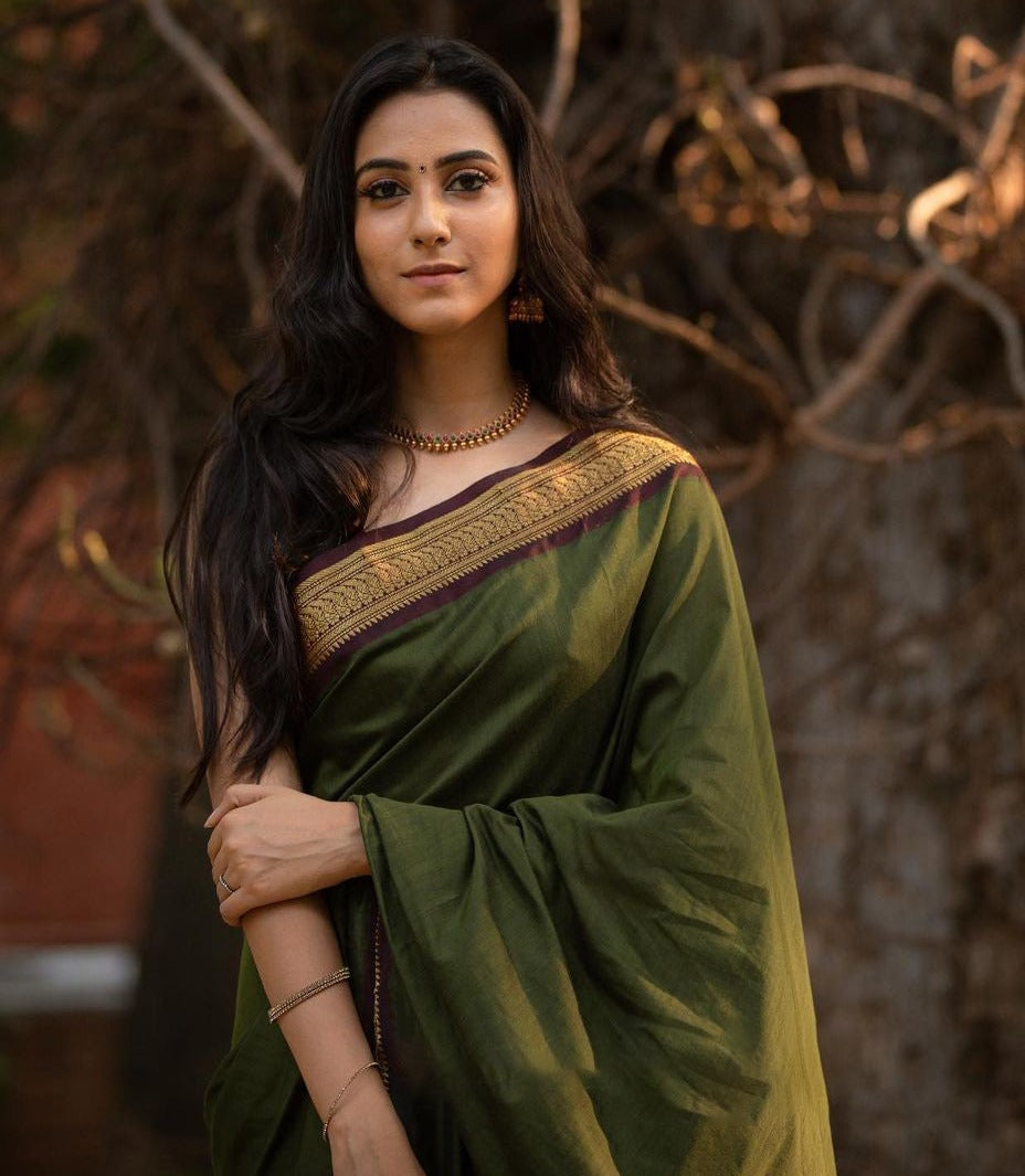 Delectable Green Soft Banarasi Silk Saree With Proficient Blouse Piece