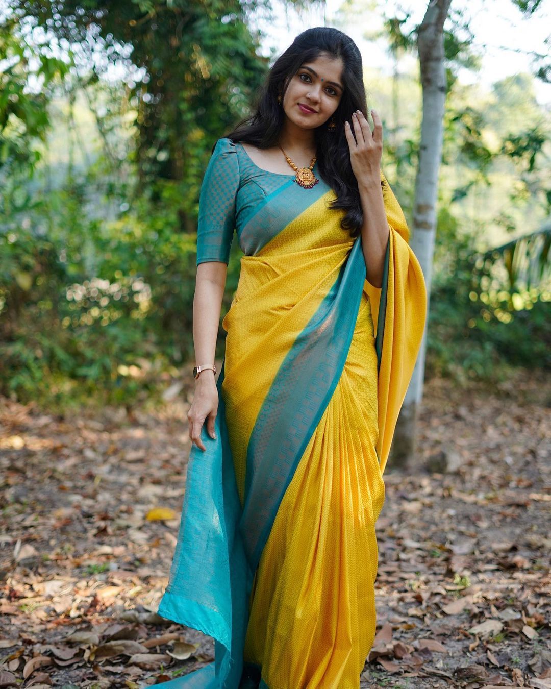 Surreptitious Yellow Soft Silk Saree With Fairytale Blouse Piece