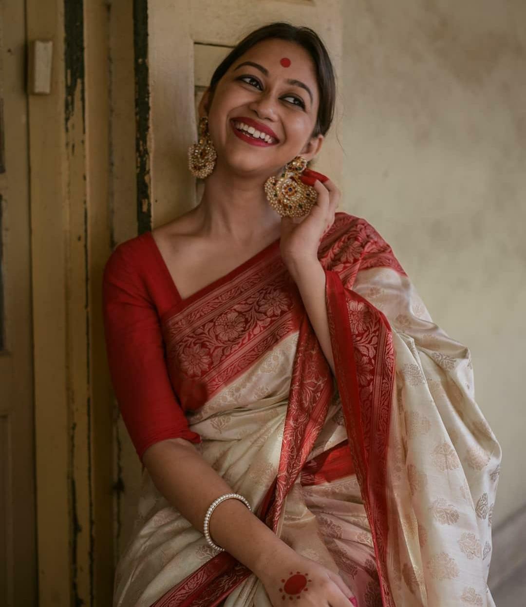 Nectarous Beige Soft Banarasi Silk Saree With Bucolic Blouse Piece