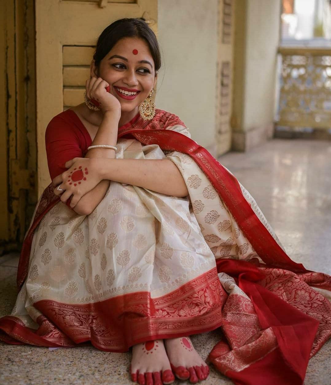 Nectarous Beige Soft Banarasi Silk Saree With Bucolic Blouse Piece