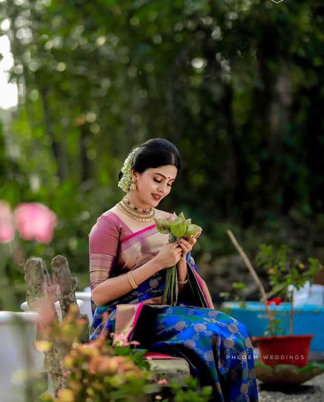 Delightful Blue Soft Banarasi Silk Saree With Pleasant Blouse Piece