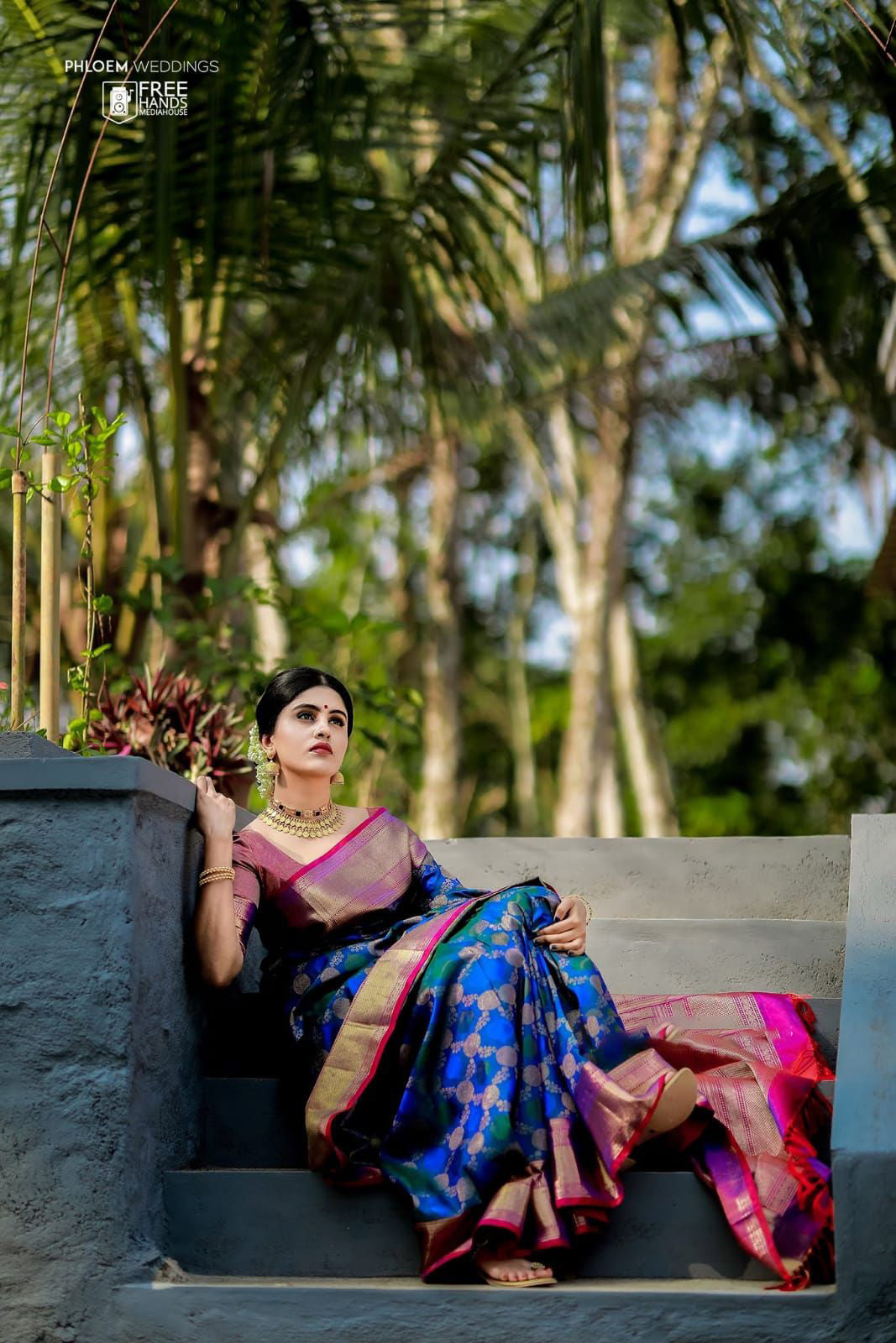 Delightful Blue Soft Banarasi Silk Saree With Pleasant Blouse Piece