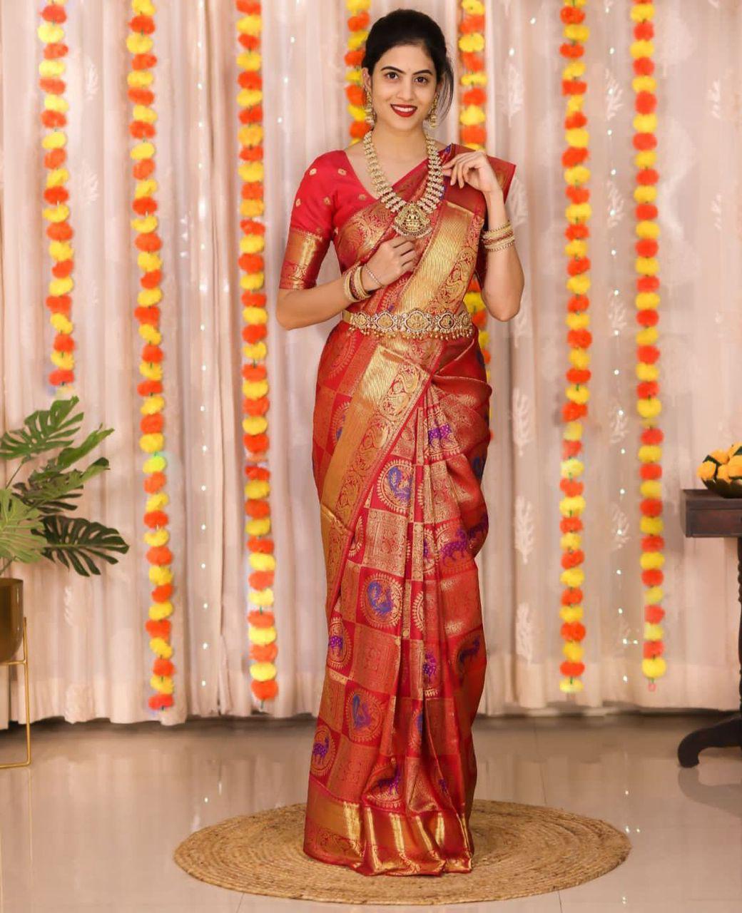 Admirable Red Soft Banarasi Silk Saree With Imbrication Blouse Piece