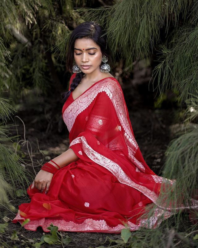 Cornell Red Maheshawari Cotton Silk Saree