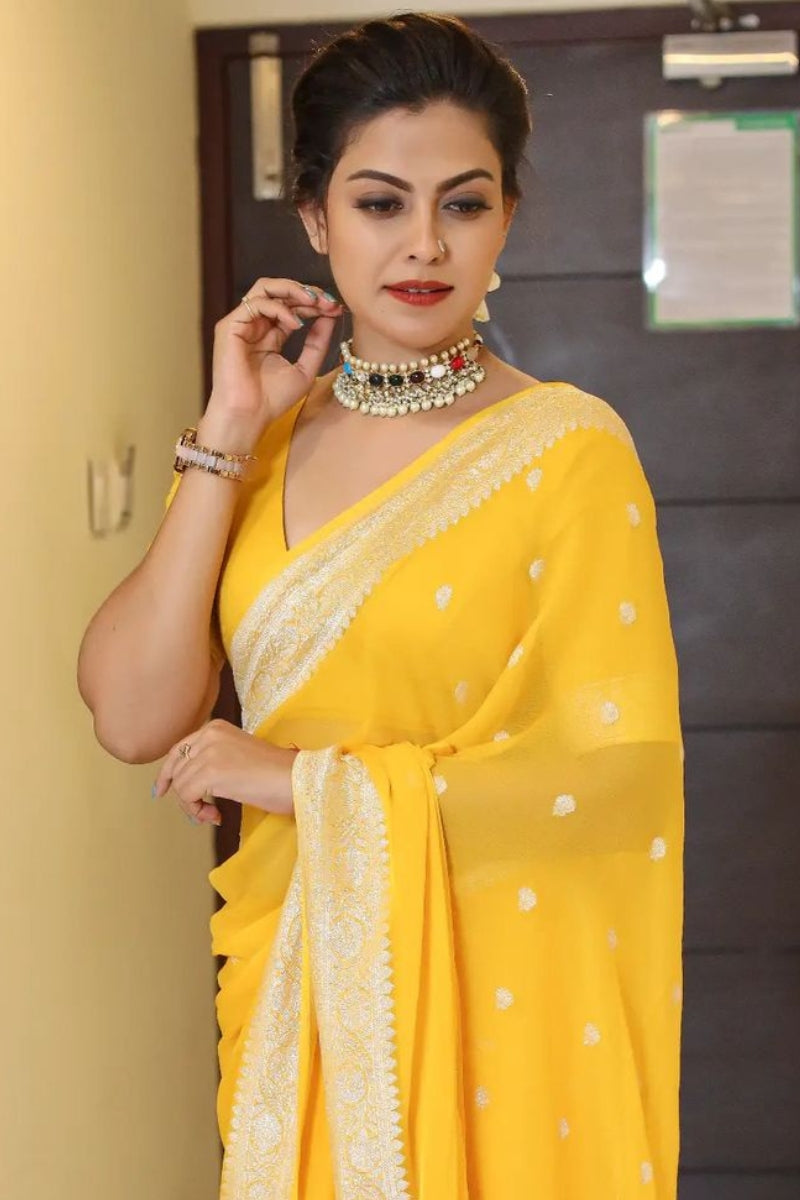 Arylide Yellow White Maheshawari Cotton Silk Saree