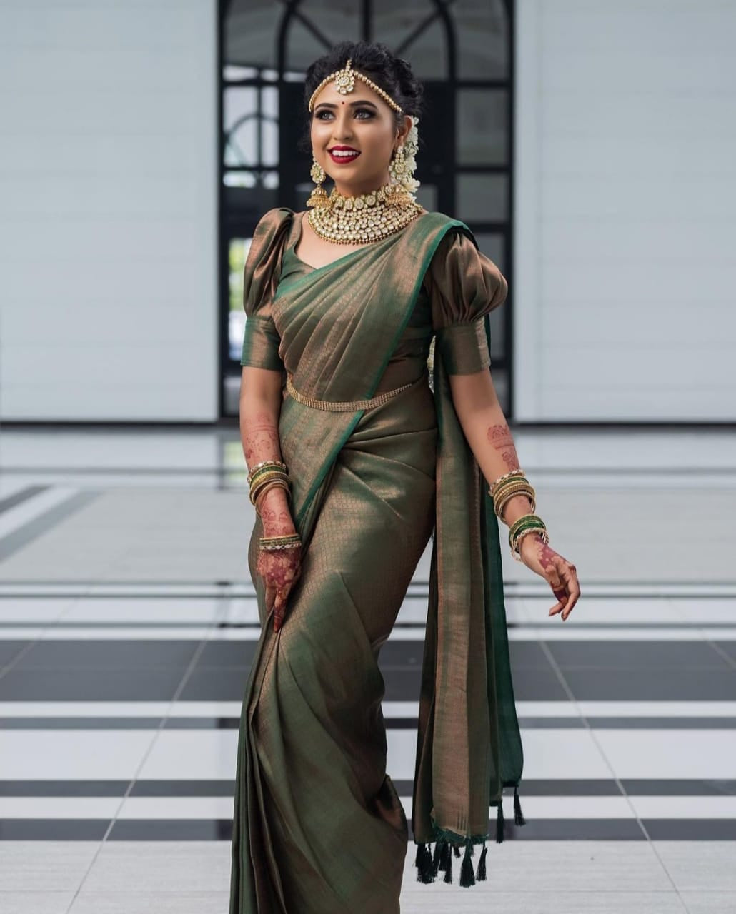 Magnificat Green Soft Silk Saree with Energetic Blouse Piece