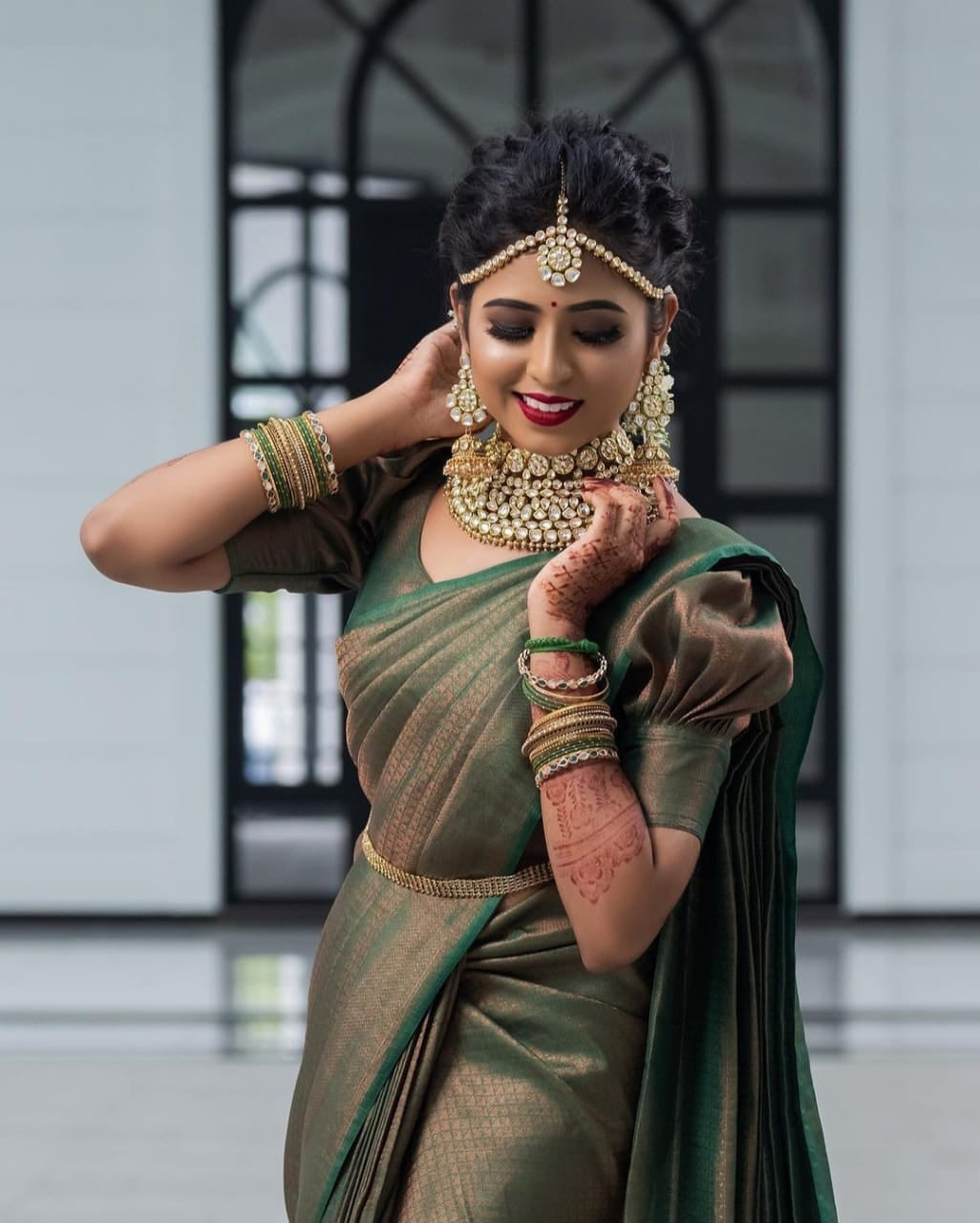 Magnificat Green Soft Silk Saree with Energetic Blouse Piece