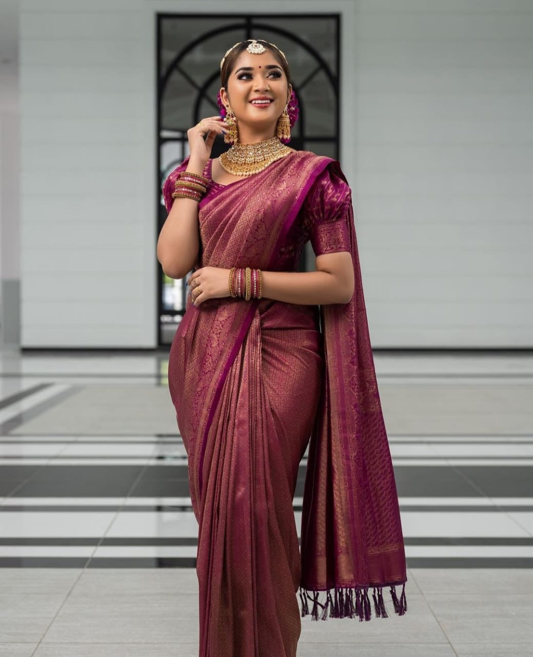 Splendorous Purple Soft Silk Saree with Energetic Blouse Piece