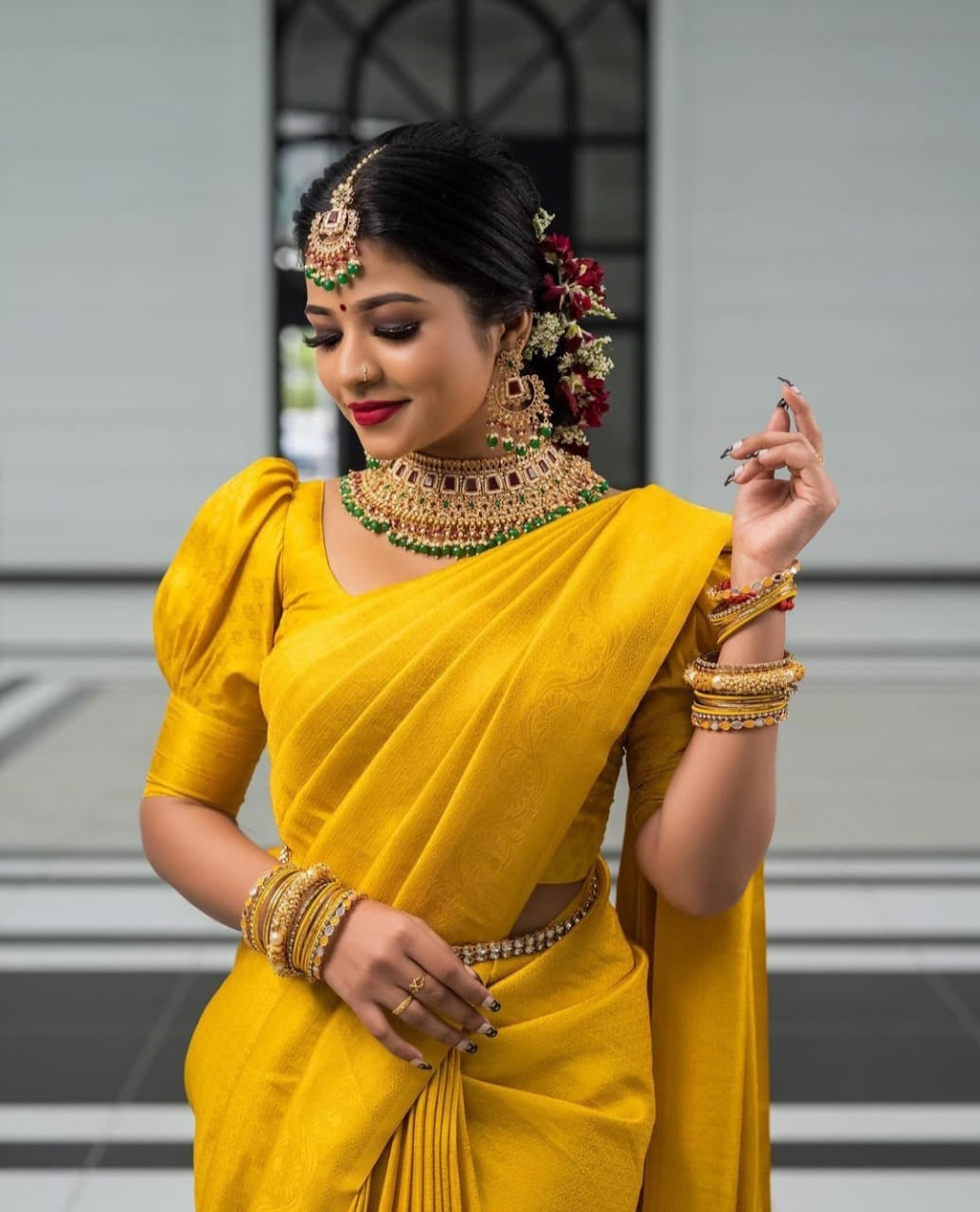Imaginative Yellow Soft Silk Saree with Energetic Blouse Piece