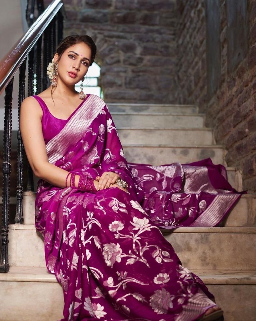 Nemesis Purple Banarasi Silk Saree With Lovely Blouse Piece