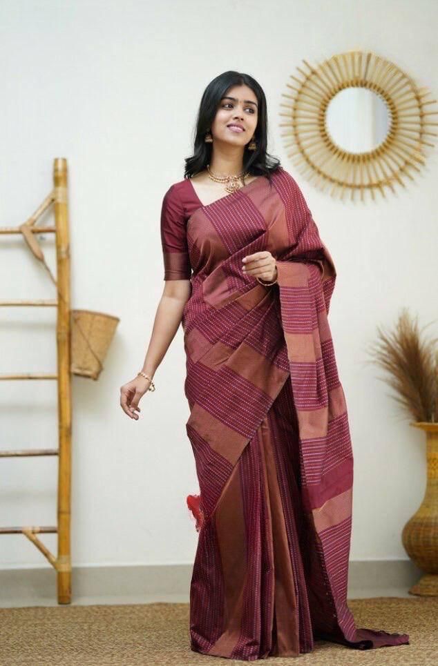 Gossamer Maroon Soft Silk Saree With Luxuriant Blouse Piece