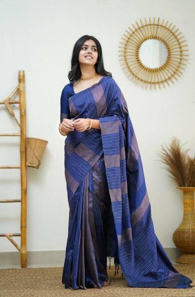 Fugacious Navy Blue Soft Silk Saree With Staggering Blouse Piece