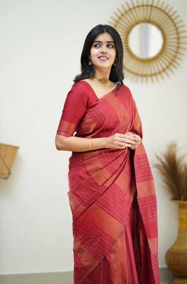 Evanescent Red Soft Silk Saree With Twirling Blouse Piece