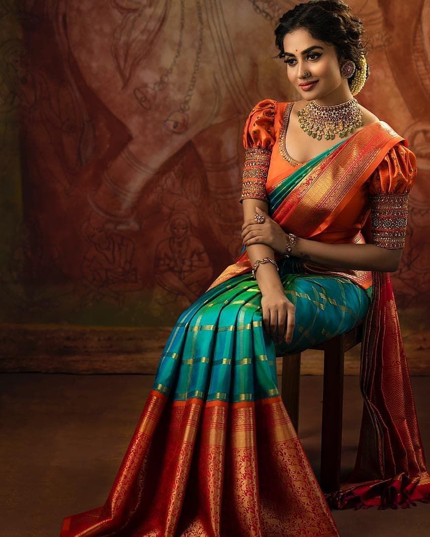 Scrumptious Rama Soft Silk Saree With Incomparable Blouse Piece