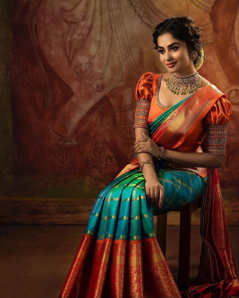 Scrumptious Rama Soft Silk Saree With Incomparable Blouse Piece