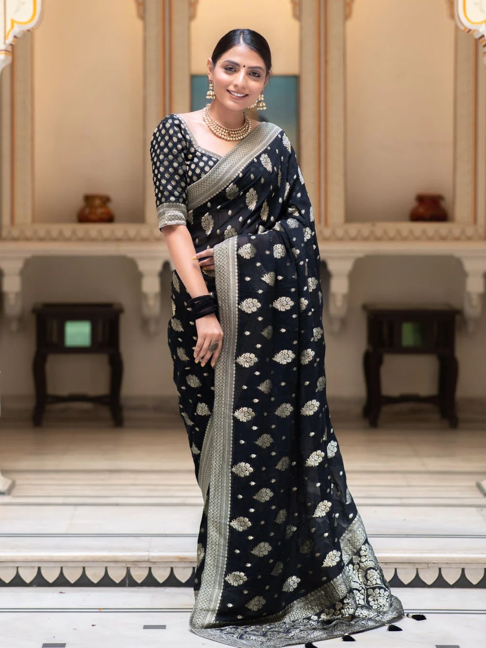 Imaginative Black Soft Banarasi Silk Saree With Desiring Blouse Piece