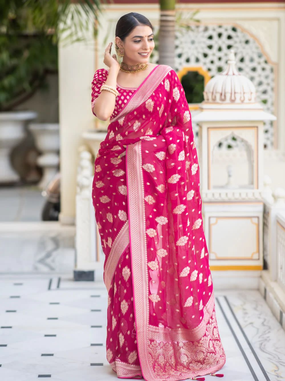Splendorous Dark Pink Soft Banarasi Silk Saree With Desuetude Blouse Piece