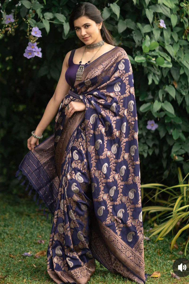 Redolent Navy Blue Soft Silk Saree With Delightful Blouse Piece