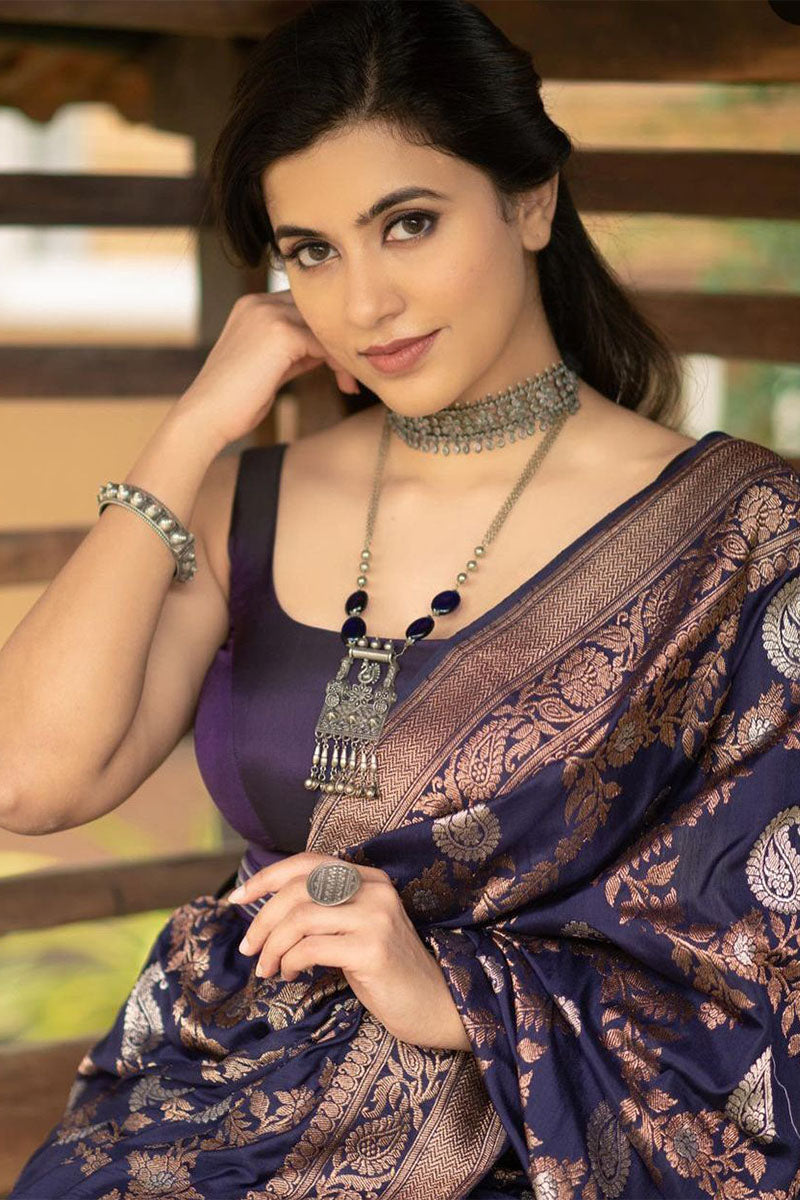 Redolent Navy Blue Soft Silk Saree With Delightful Blouse Piece