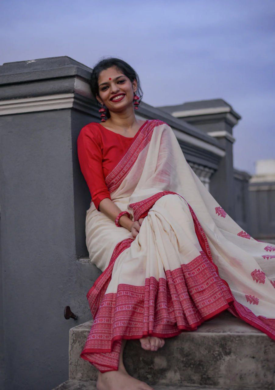 Barley White Maheshawari Cotton Silk Saree