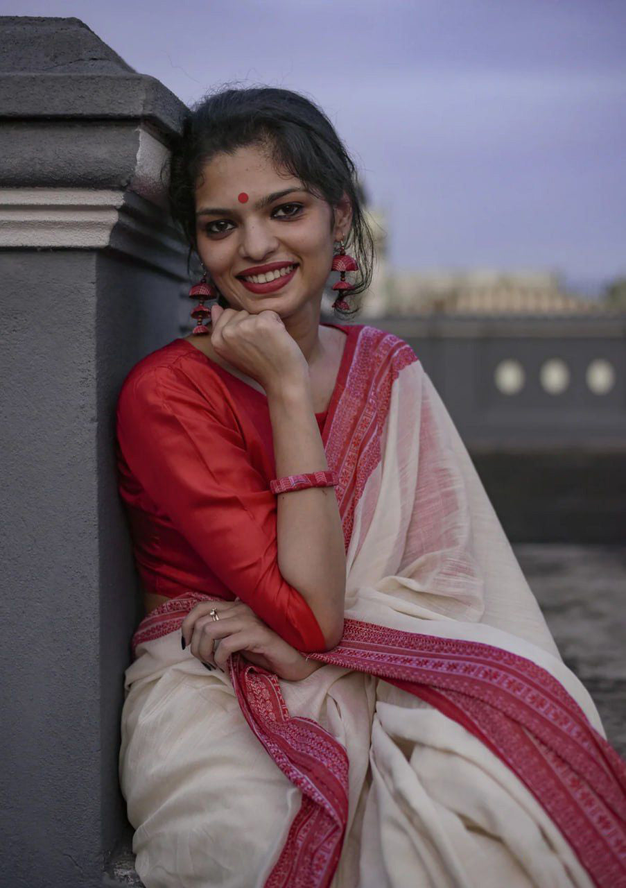 Barley White Maheshawari Cotton Silk Saree