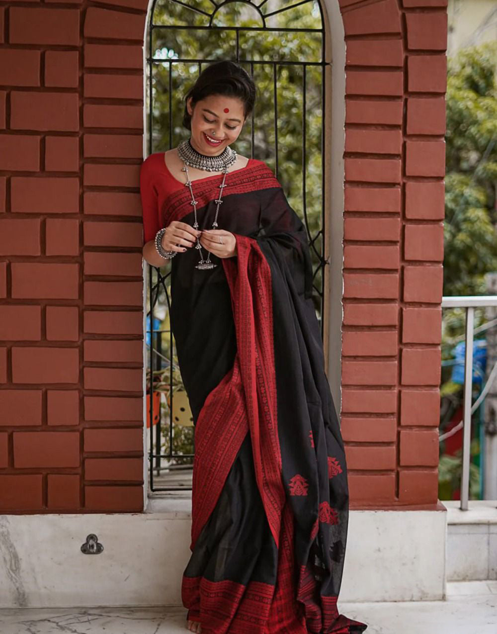 Diesel Black Maheshawari Cotton Silk Saree