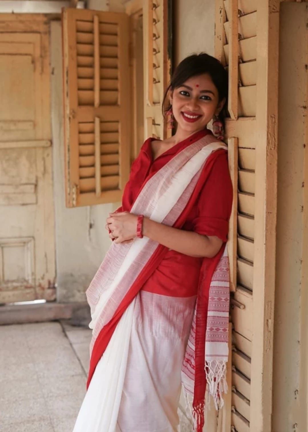 Ceramic White Maheshawari Cotton Silk Saree