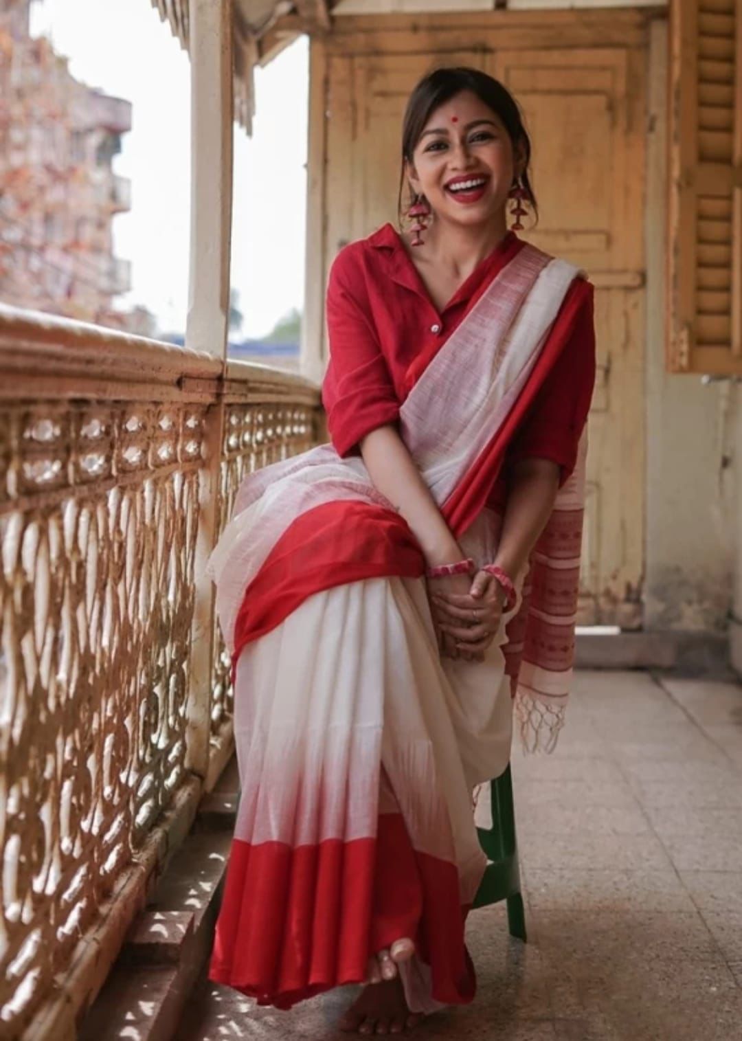 Ceramic White Maheshawari Cotton Silk Saree