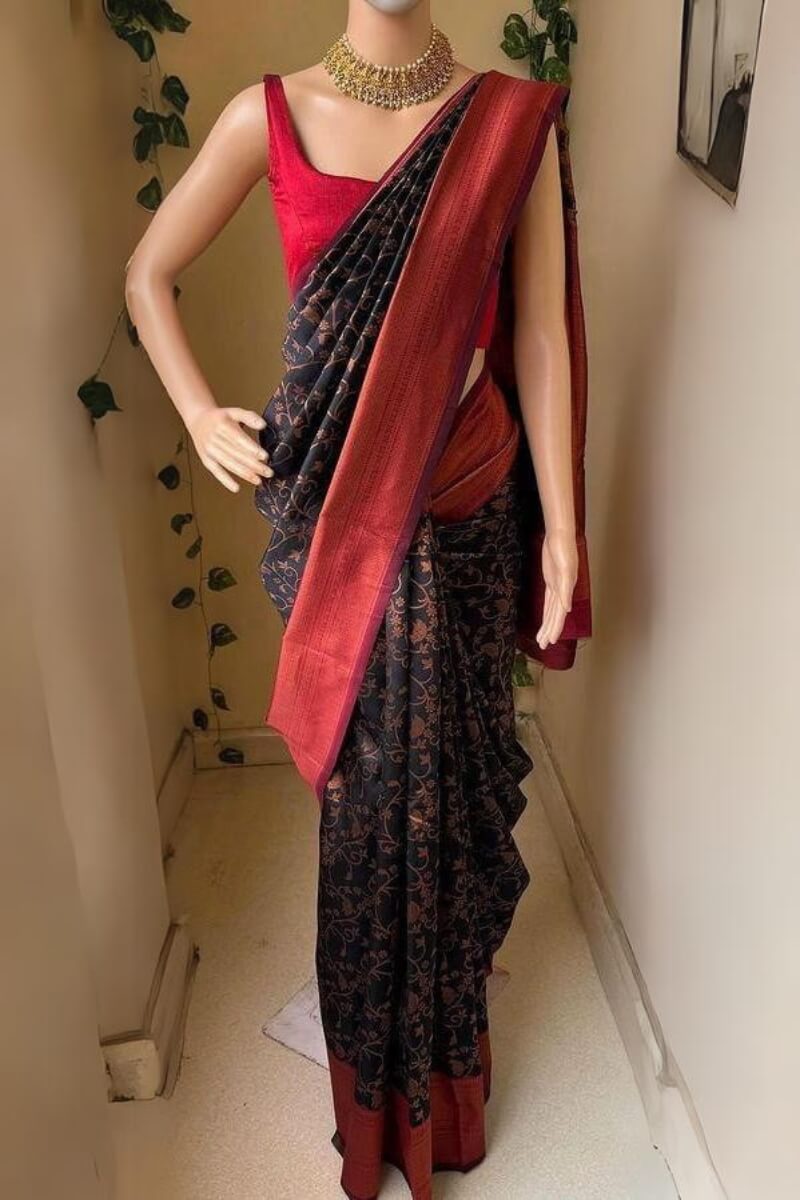 Winsome Black Soft Silk Saree With Mesmerising Blouse Piece