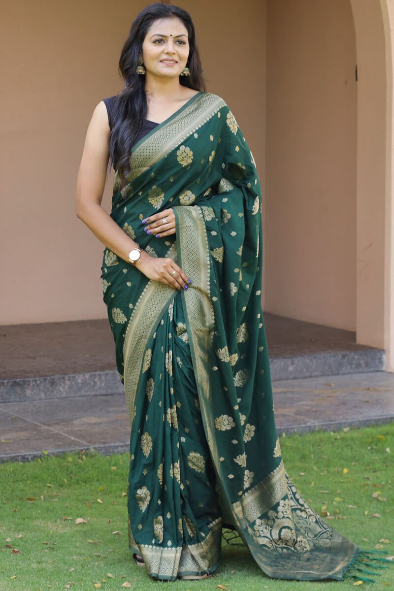 Exquisite Dark Green Soft Banarasi Silk Saree With Enchanting Blouse Pieced