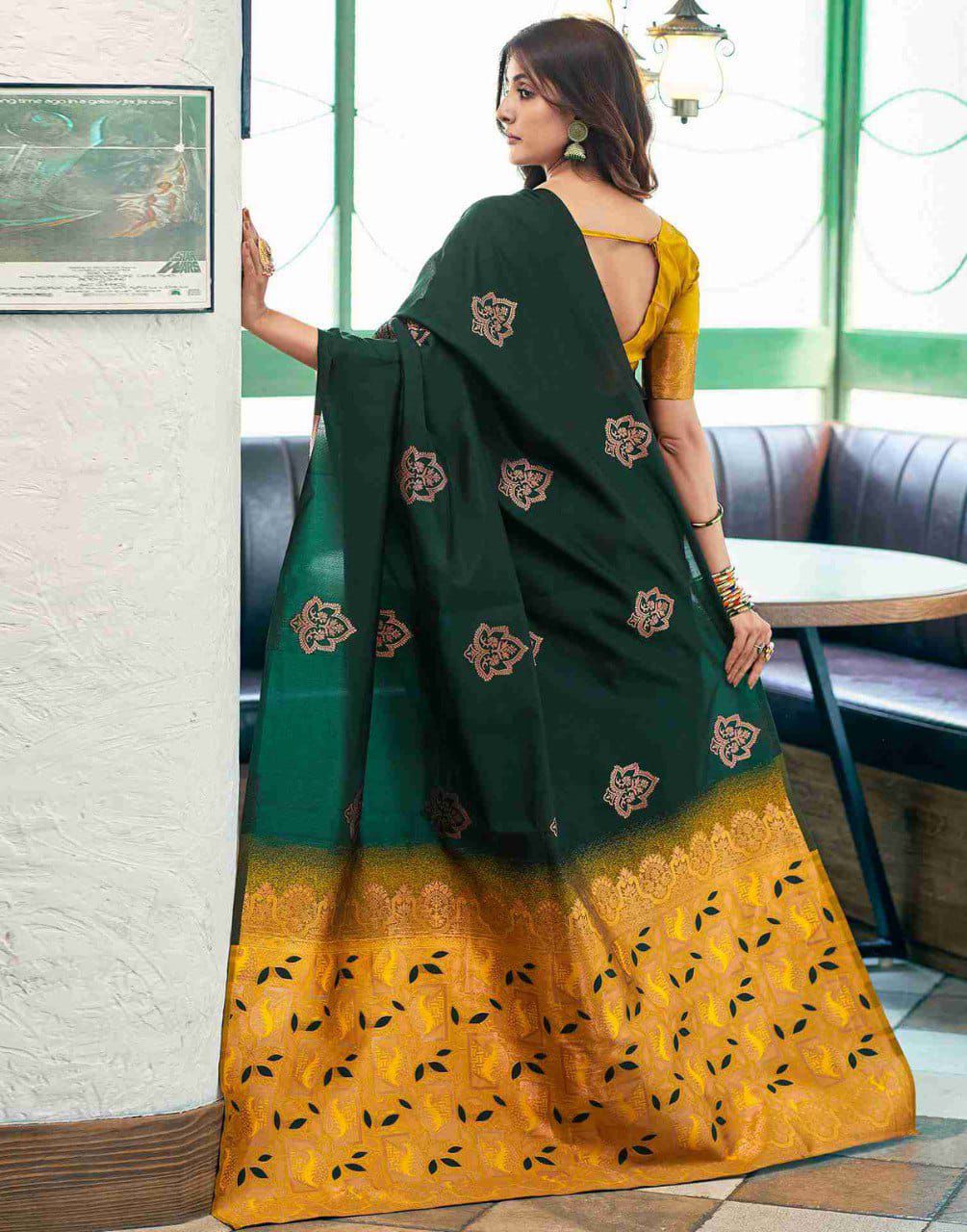 Skinny Dark Green Soft Silk Saree With Gratifying Blouse Piece