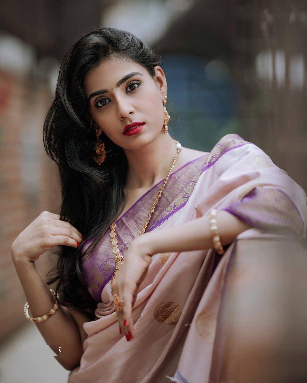 Opulent Peach Soft Silk Saree With Piquant Blouse Piece