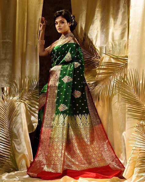 Proficient Dark Green Soft Silk Saree With Transcendent Blouse Piece