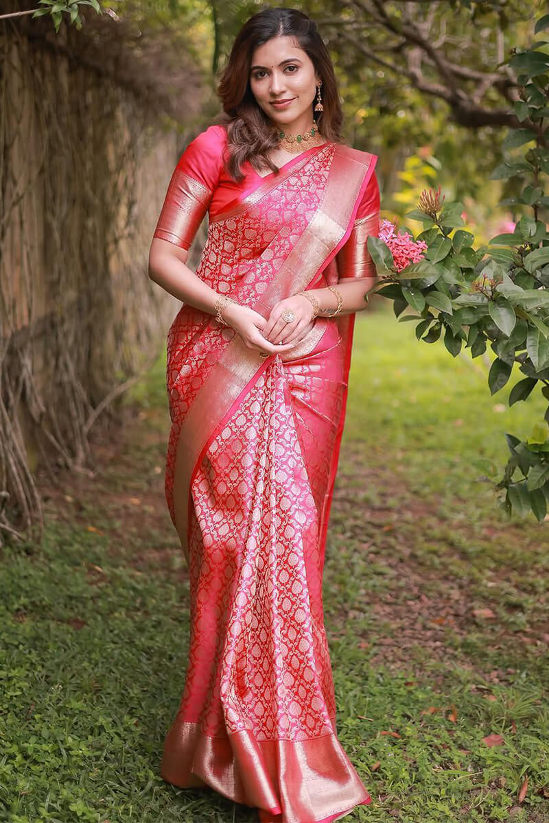 Desirable Dark Pink Soft Silk Saree With Vivacious Blouse Piece