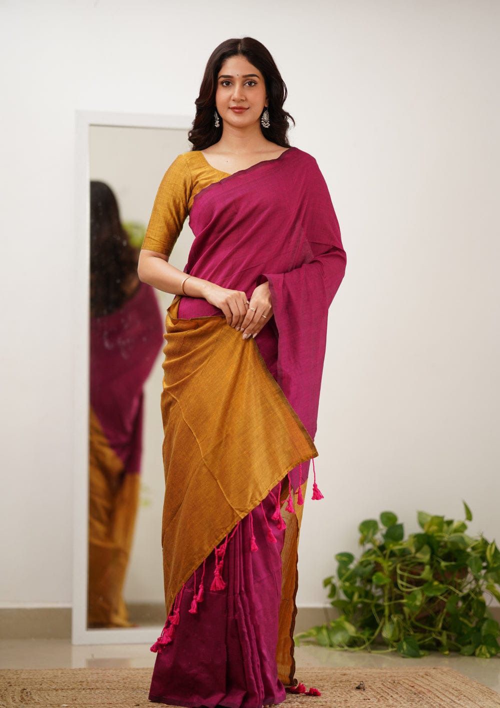 Jubilant Dark Pink Cotton Silk Saree With Lustrous Blouse Piece