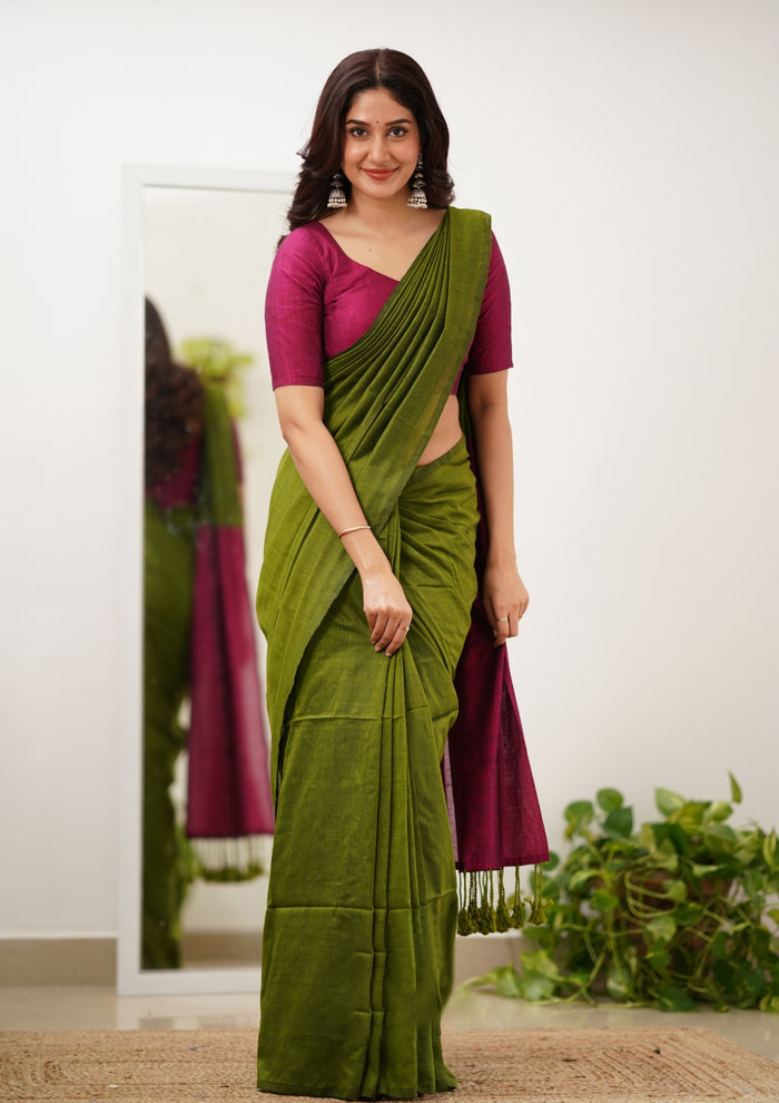 Vibrant Green Cotton Silk Saree With Marvellous Blouse Piece