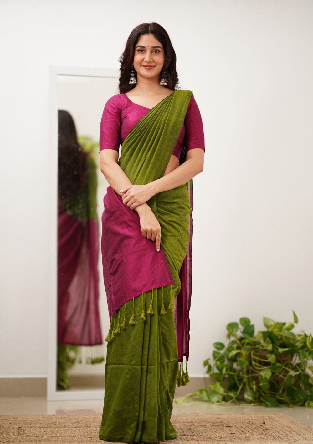 Vibrant Green Cotton Silk Saree With Marvellous Blouse Piece